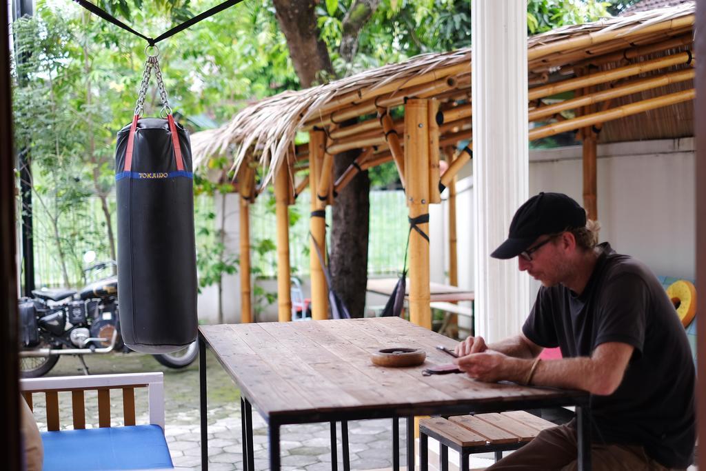 Hoz Bed & Breakfast Yogyakarta Exteriör bild