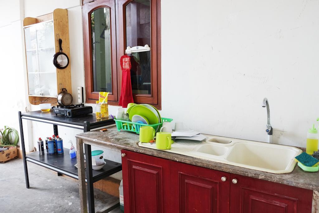 Hoz Bed & Breakfast Yogyakarta Exteriör bild