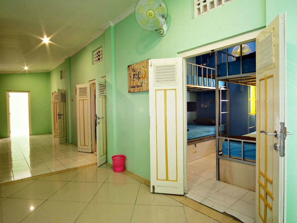 Hoz Bed & Breakfast Yogyakarta Exteriör bild